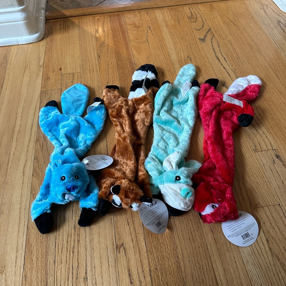 Altus stuffing free dog toys